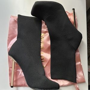 NW pres. bag MISS LOLA square toe booties. Stretch, gold hardware SZ 5.5, 4”.